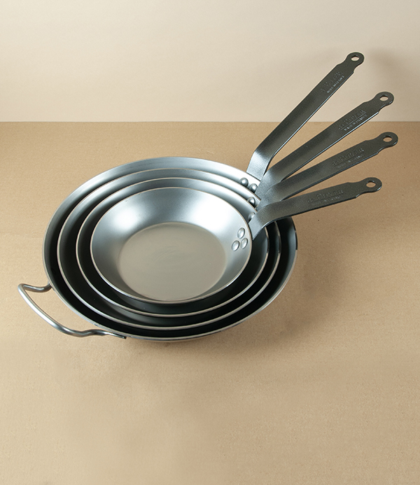 Lyonnaise Heavy Steel Frying Pan, 24cm