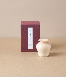 Chiisaki Hanaire Wooden Flower Vase, Uzukumaru