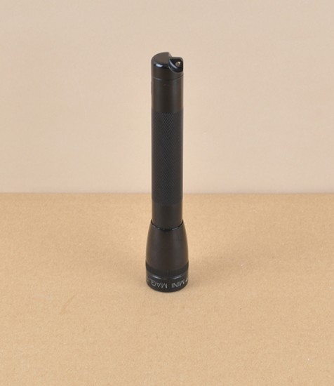 Mini Maglite, metal pocket torch