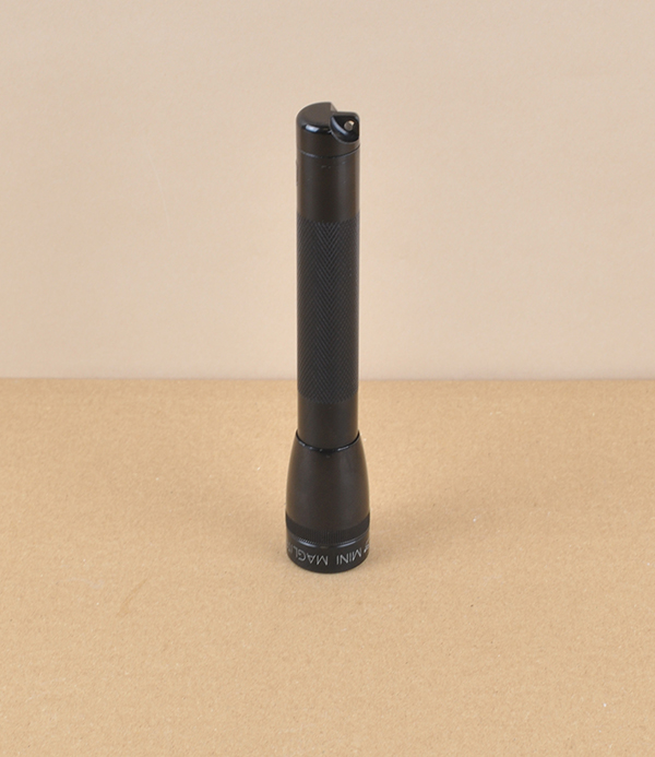 Mini Maglite, metal pocket torch