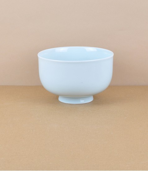 Mizu-mizu Japanese porcelain bowl, Blue