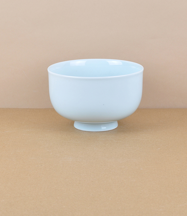 Mizu-mizu Japanese porcelain bowl, Blue