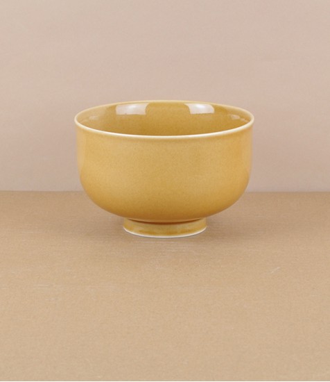 Mizu-mizu Japanese porcelain bowl, Ochre