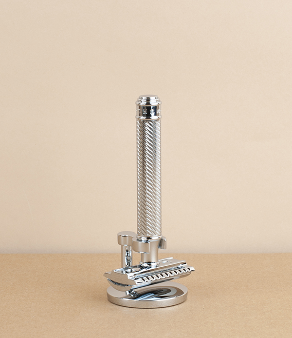 Mühle chrome safety razor stand