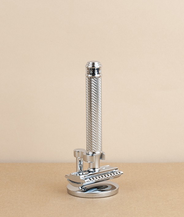 Mühle chrome safety razor stand