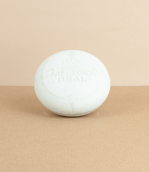 Musgo Real shaving soap, Classic Scent