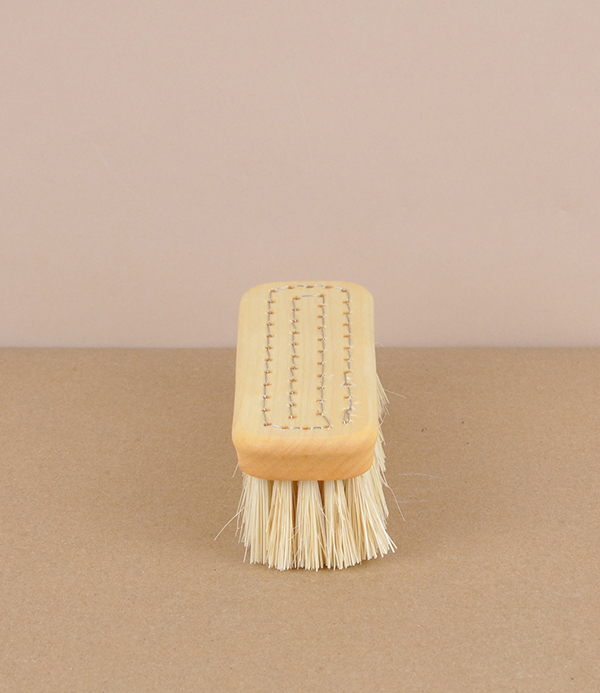 Swedish Nail Brush, Oiled Maple & Tampico