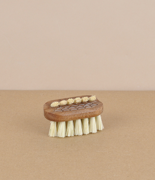 Swedish Lovisa travel nail brush, oak & tampico