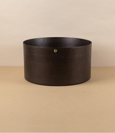 English Pressed Iron Deep Cake Tin with Loose Bottom, 9"