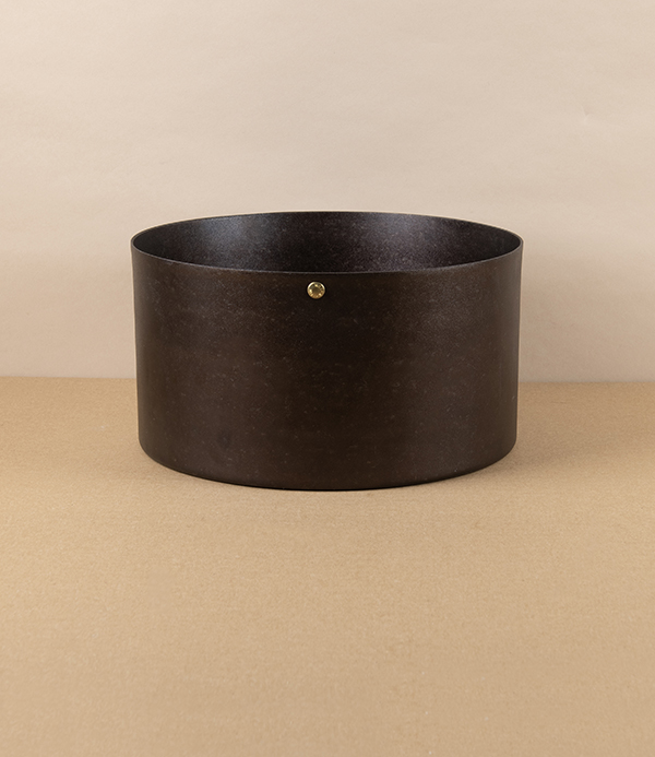English Pressed Iron Deep Cake Tin with Loose Bottom, 9"