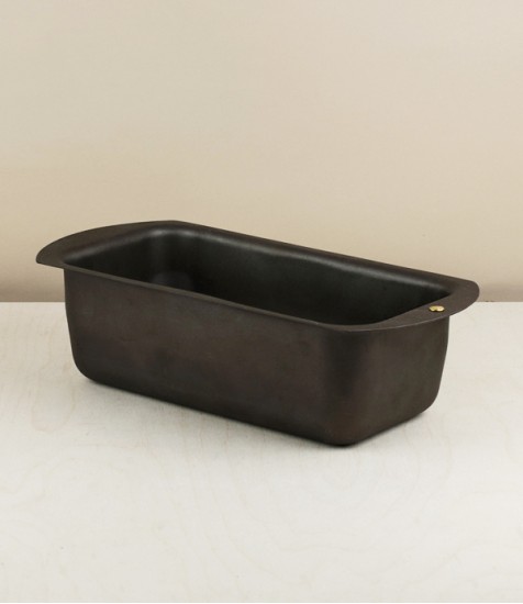 English Pressed Iron Bread Tin, 2lb