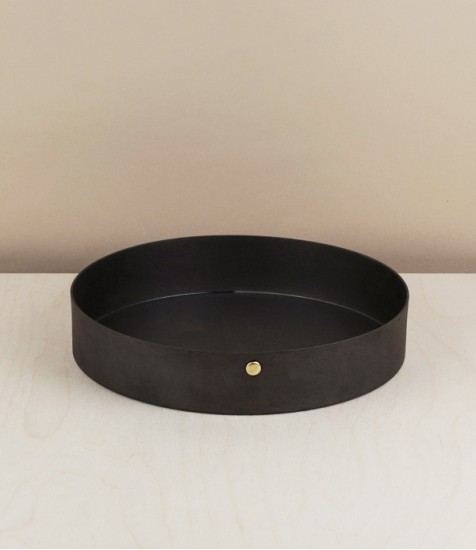 English Pressed Iron Cake Tin, 8.5"