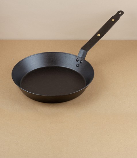 English Spun Iron Frying Pan, 10"