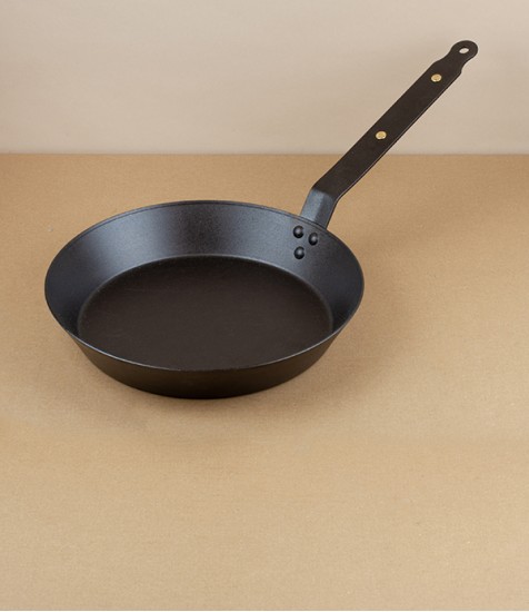 English Spun Iron Frying Pan, 10"