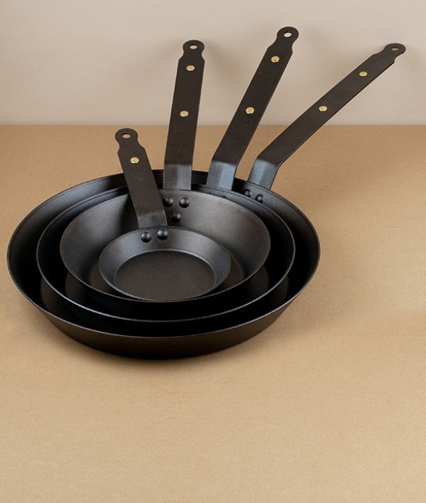 English Spun Iron Frying Pan, 10"