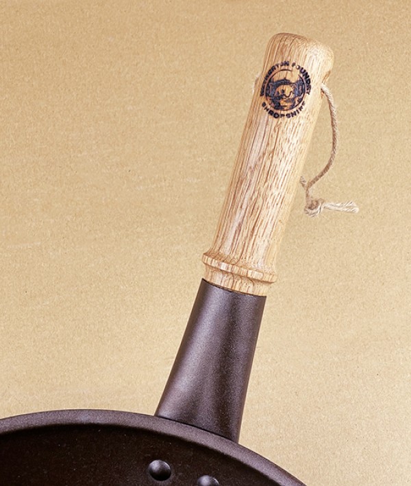 English Spun Iron Wok, with Oak Handle, 13"