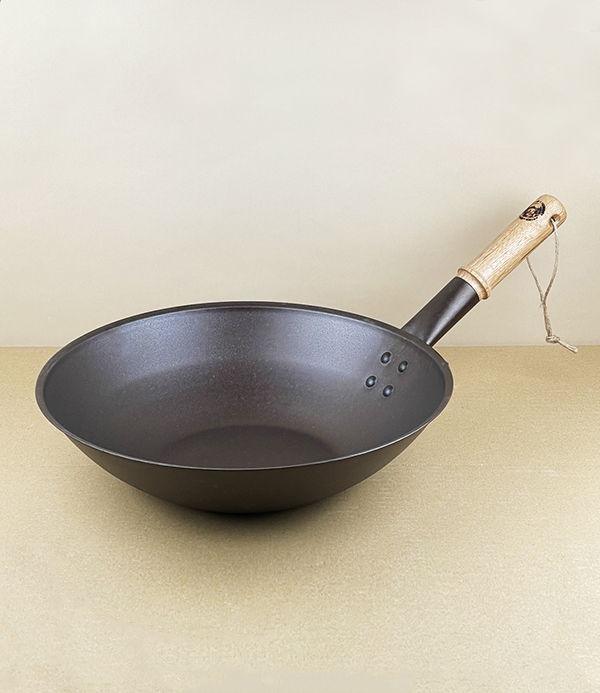 English Spun Iron Wok, with Oak Handle, 13"
