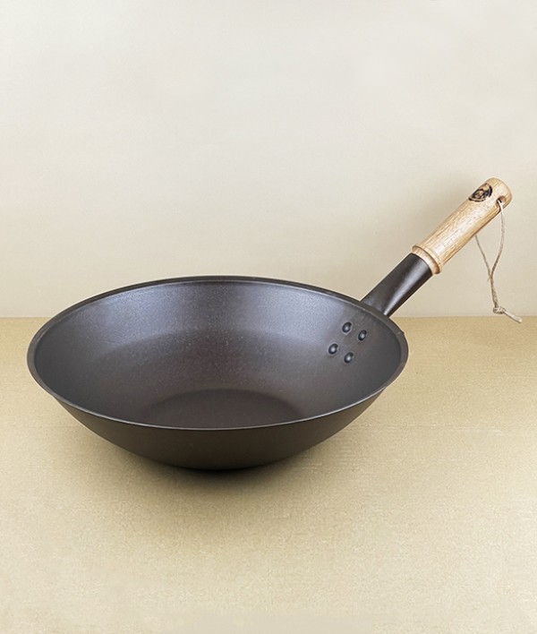 English Spun Iron Wok, with Oak Handle, 13"