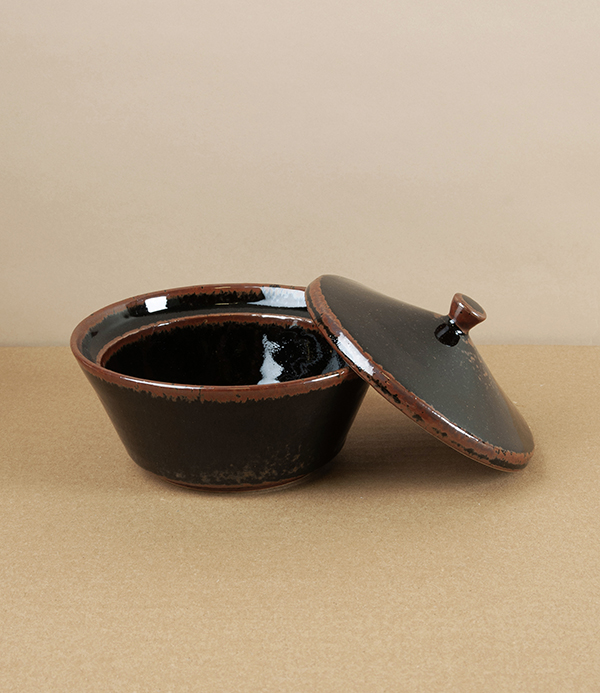 Nico Futamono Earthenware Dish with Lid, Tenmoku