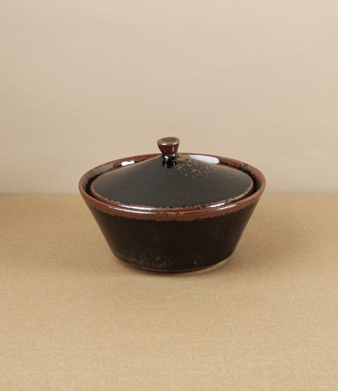 Nico Futamono Earthenware Dish with Lid, Tenmoku