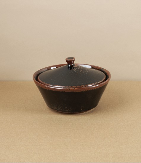 Nico Futamono Earthenware Dish with Lid, Tenmoku