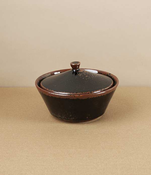 Nico Futamono Earthenware Dish with Lid, Tenmoku