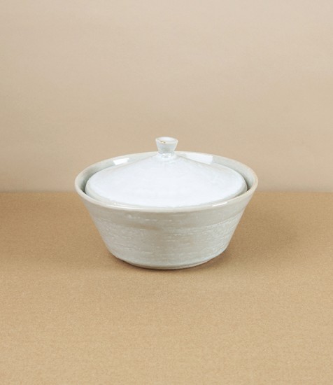Nico Futamono Earthenware Dish with Lid, White