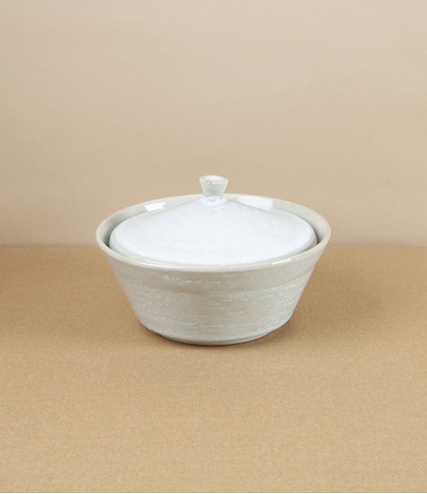 Nico Futamono Earthenware Dish with Lid, White