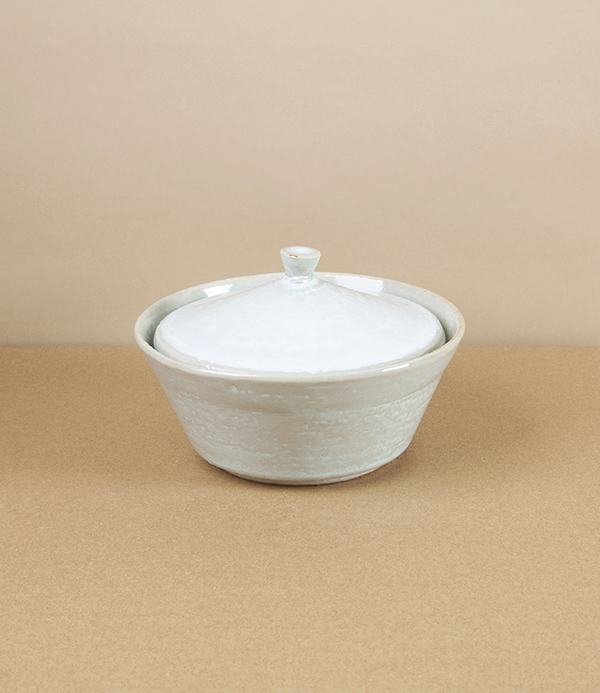 Nico Futamono Earthenware Dish with Lid, White
