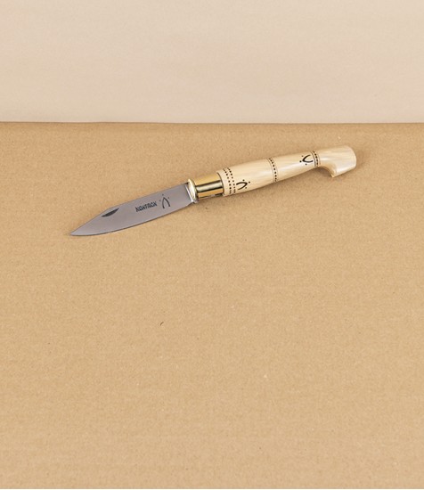 Nontron Penknife Nº22, Boxwood, 8cm