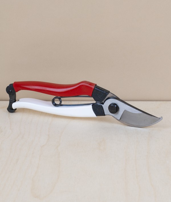 Okatsune secateurs no.104
