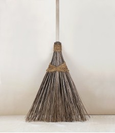 Coconut Fibre Garden Broom with Wooden Handle