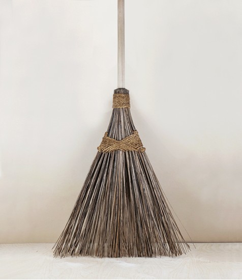Coconut Fibre Garden Broom with Wooden Handle