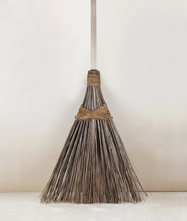 Coconut Fibre Garden Broom with Wooden Handle