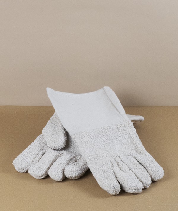 Cotton terry and canvas oven gloves