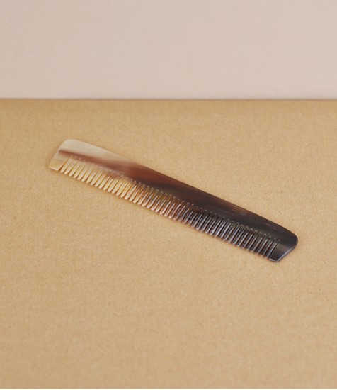 Hand-made Ox-horn comb, Medium