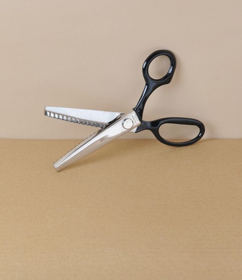 Pallarès nickel plated pinking shears, 7”