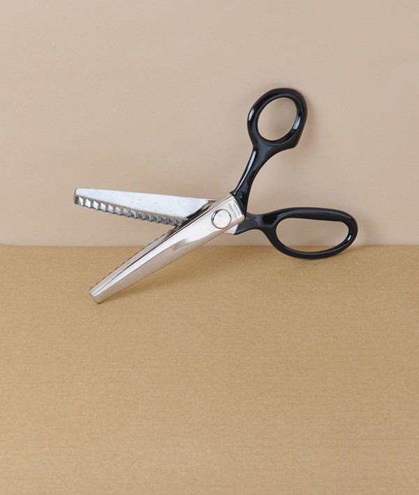 Pallarès nickel plated pinking shears, 7”