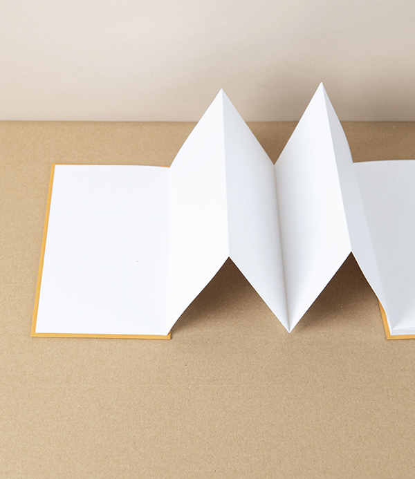 Taisei Artist's Panorama Note, Yellow