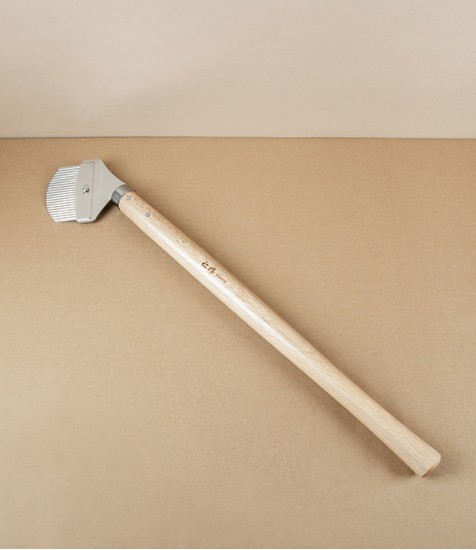 Japanese Two-Handed Yard Weeding Tool, Stainless Steel