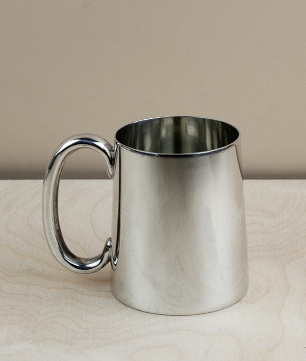 Half pint plain Sheffield pewter tankard