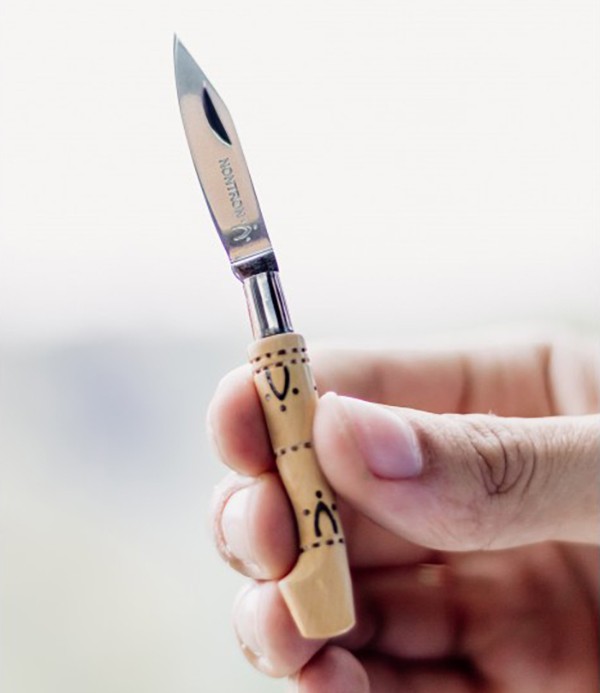 Nontron Mini Penknife Nº10, Boxwood, 4cm