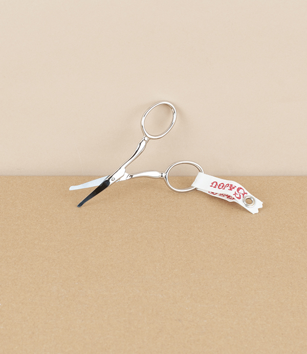 Pongy, French nasal hair trimmers