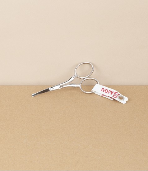 Pongy, French nasal hair trimmers