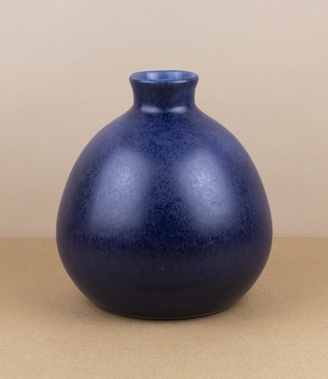 Portuguese terracotta vase, indigo