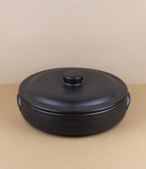 Portuguese terracotta Low Casserole, Black