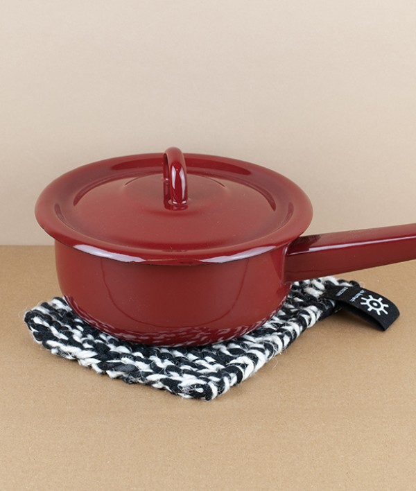 Hand knitted kettle holder, Black & White