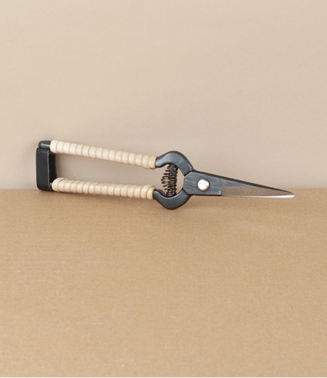 Niwaki Rattan Garden & Household Snips 