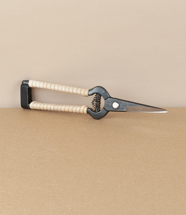 Niwaki Rattan Garden & Household Snips 