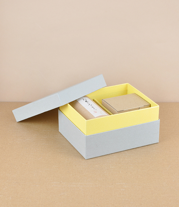Japanese Rice Wax Candle & Stand Set